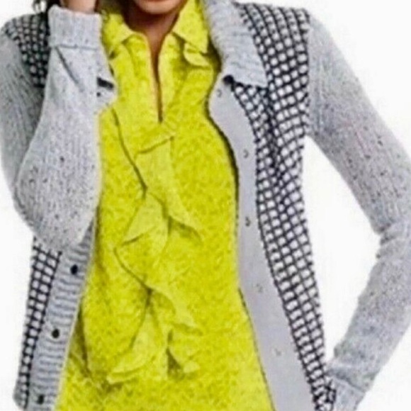 Cabi Reign Chartreuse Sleeveless Ruffle Blouse Top 3071 Size Small EUC - Picture 3 of 4